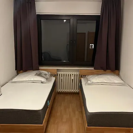 Fuer Monteure, Handwerker Oder Reisende